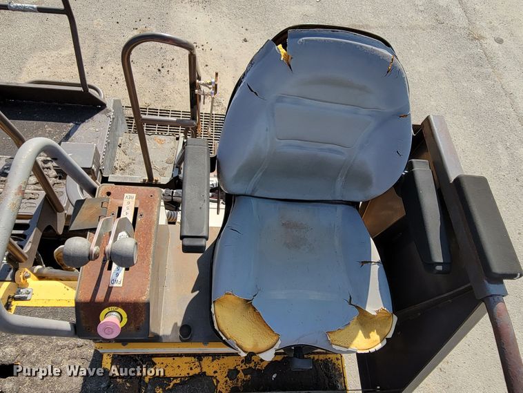 image for item DN7404 2010 Volvo PF6110  paver