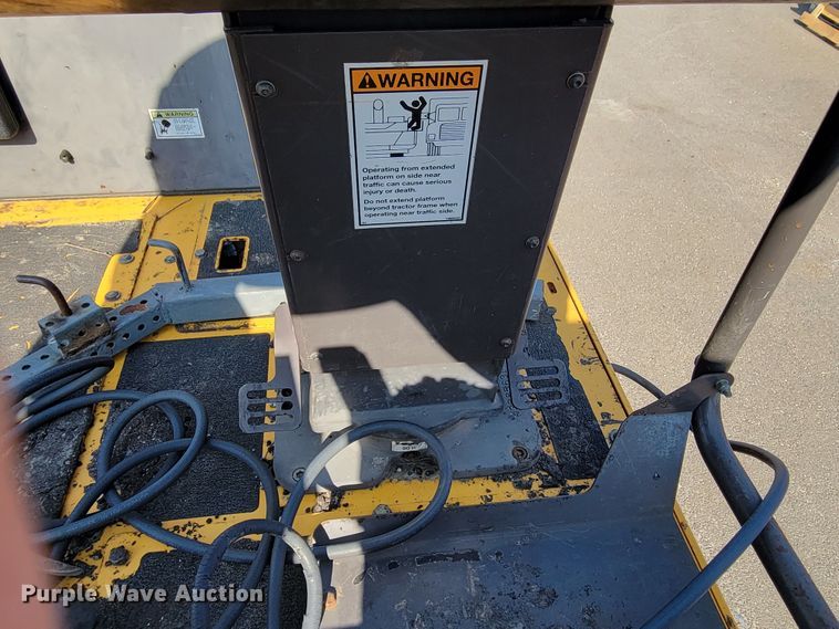 image for item DN7404 2010 Volvo PF6110  paver