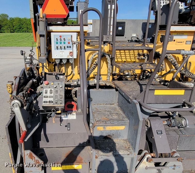 image for item DN7404 2010 Volvo PF6110  paver