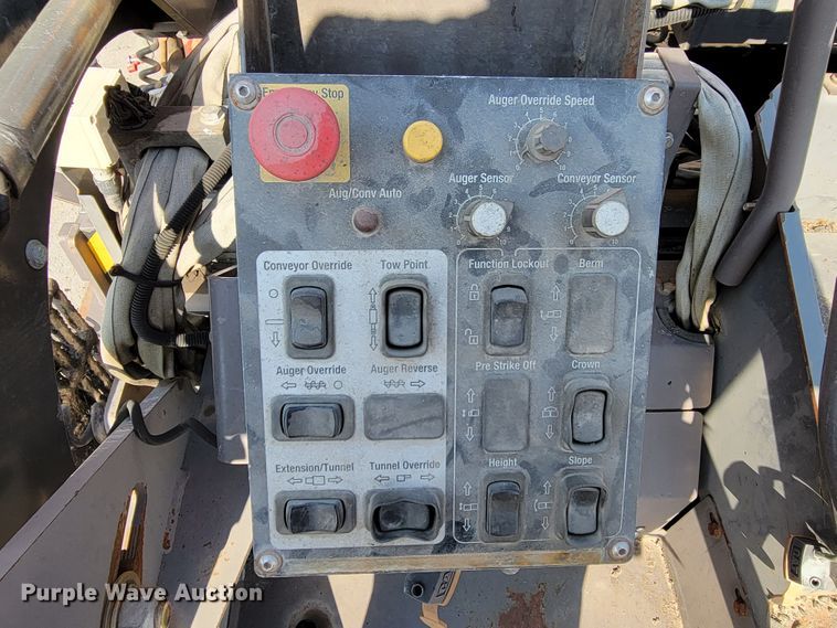 image for item DN7404 2010 Volvo PF6110  paver