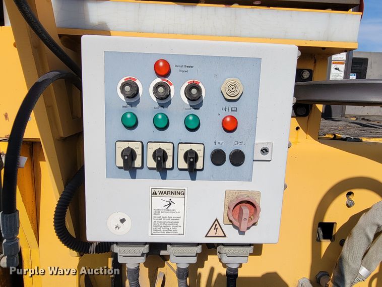 image for item DN7404 2010 Volvo PF6110  paver