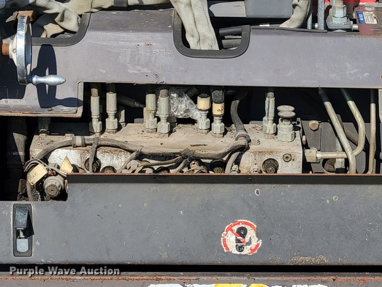 image for item DN7404 2010 Volvo PF6110  paver