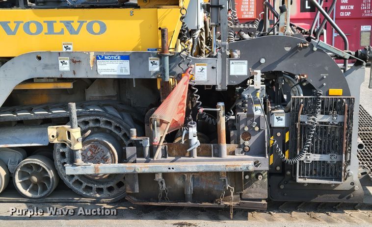 image for item DN7404 2010 Volvo PF6110  paver