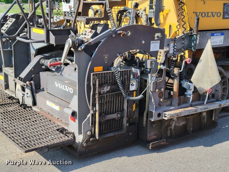 image for item DN7404 2010 Volvo PF6110  paver