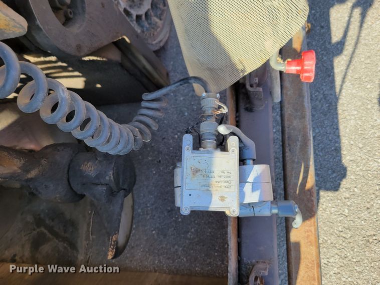 image for item DN7404 2010 Volvo PF6110  paver