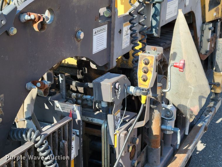 image for item DN7404 2010 Volvo PF6110  paver