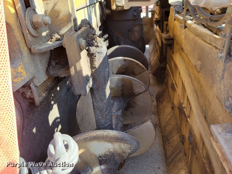 image for item DN7404 2010 Volvo PF6110  paver