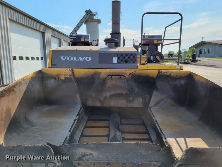 image for item DN7404 2010 Volvo PF6110  paver
