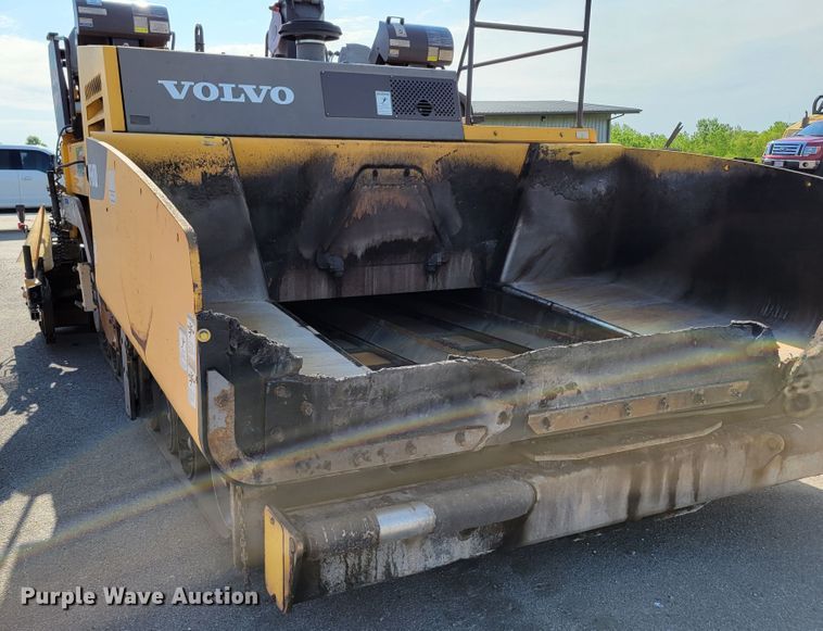 image for item DN7404 2010 Volvo PF6110  paver
