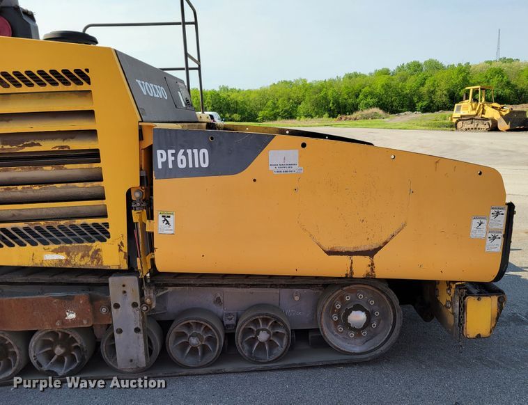 image for item DN7404 2010 Volvo PF6110  paver
