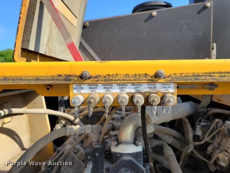 image for item DN7404 2010 Volvo PF6110  paver