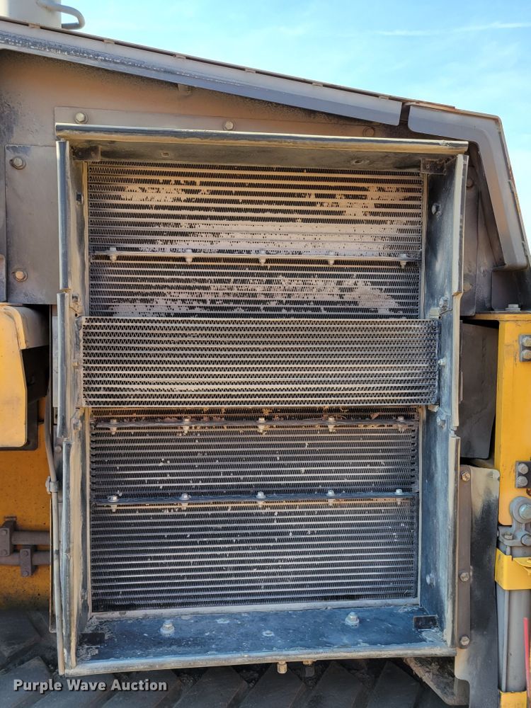 image for item DN7404 2010 Volvo PF6110  paver