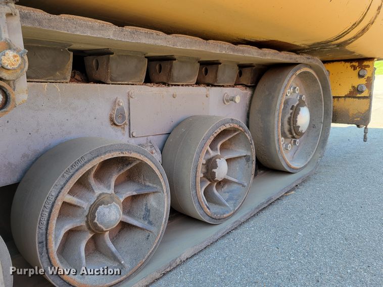 image for item DN7404 2010 Volvo PF6110  paver