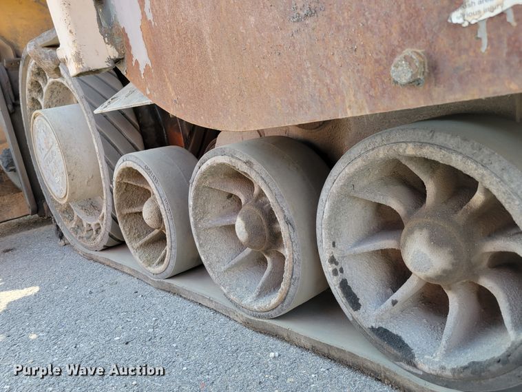 image for item DN7404 2010 Volvo PF6110  paver