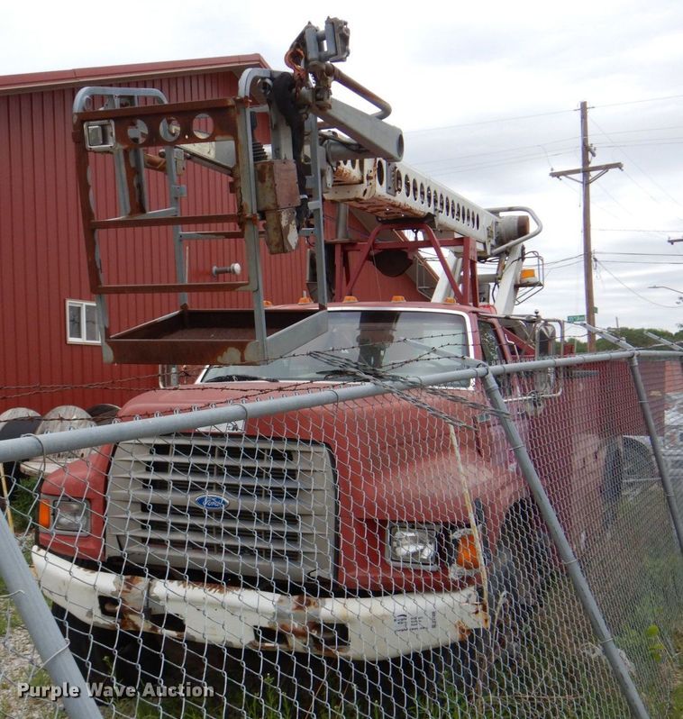image for item DN7406 1995 Ford F800  bucket truck