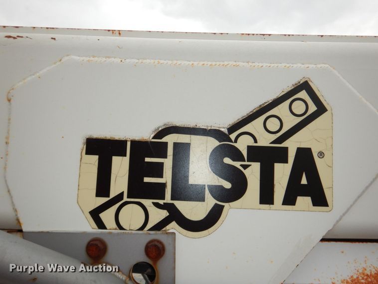 image for item DN7406 1995 Ford F800  bucket truck