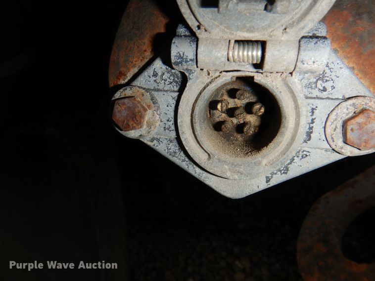 image for item DN7406 1995 Ford F800  bucket truck