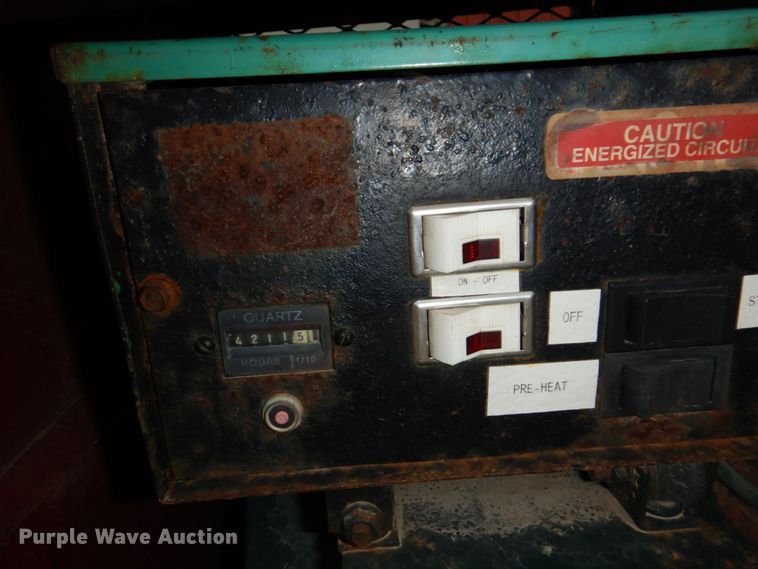 image for item DN7406 1995 Ford F800  bucket truck