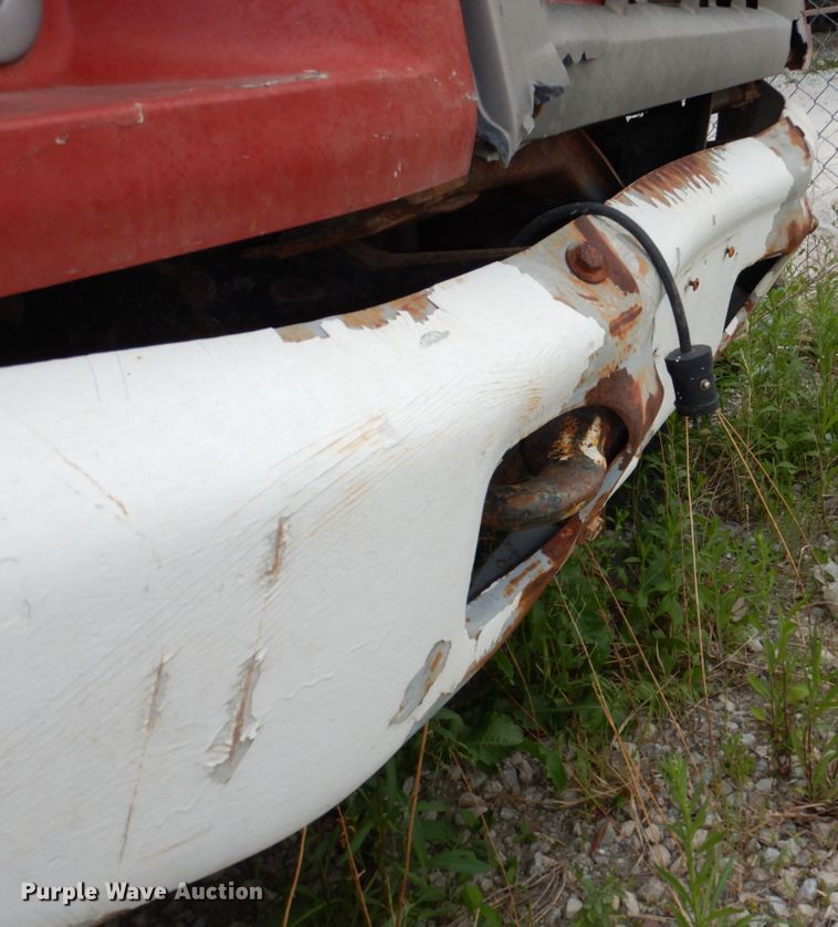 image for item DN7406 1995 Ford F800  bucket truck