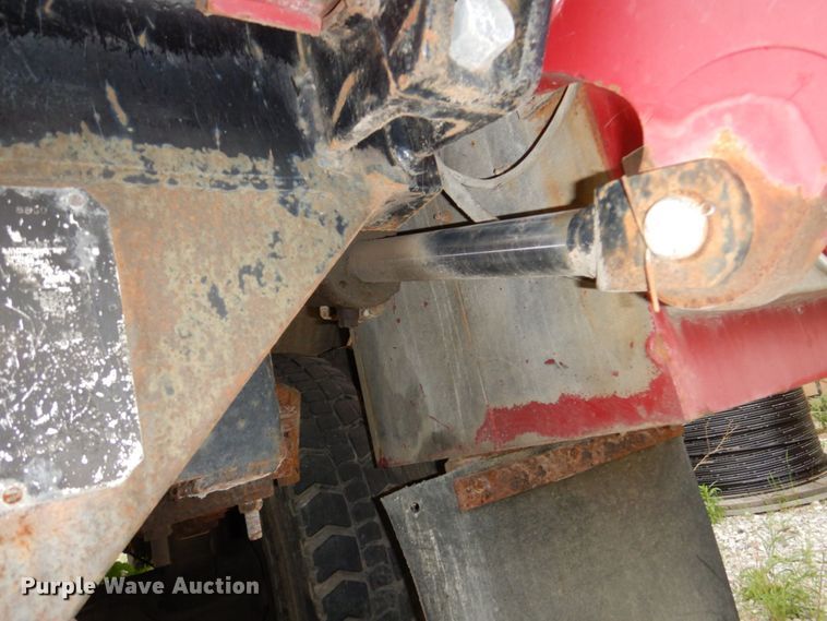 image for item DN7406 1995 Ford F800  bucket truck