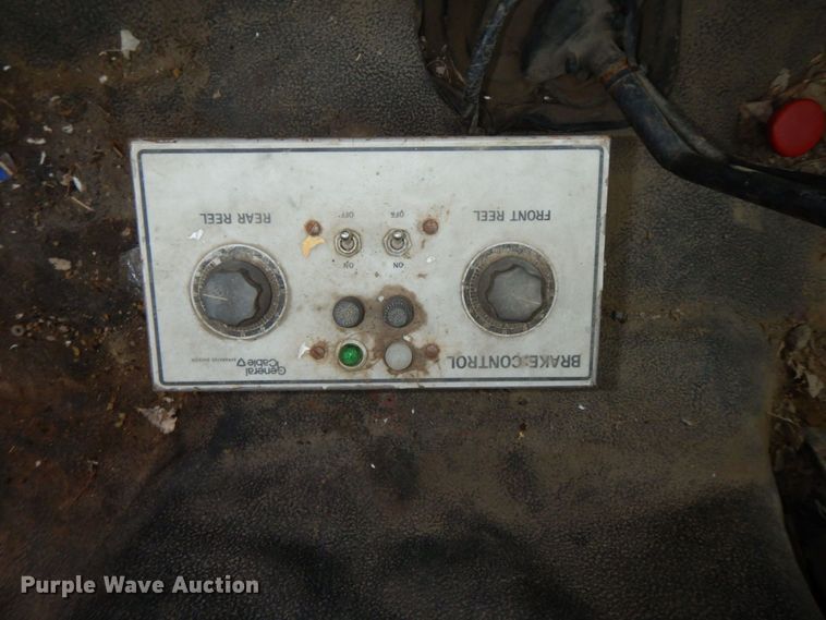 image for item DN7406 1995 Ford F800  bucket truck