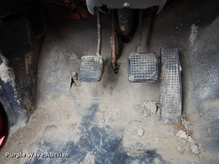 image for item DN7406 1995 Ford F800  bucket truck