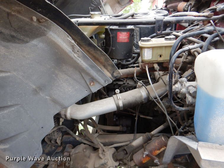 image for item DN7406 1995 Ford F800  bucket truck