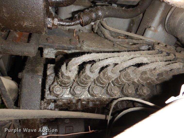 image for item DN7406 1995 Ford F800  bucket truck