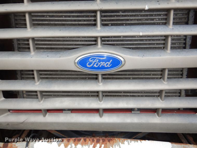 image for item DN7406 1995 Ford F800  bucket truck