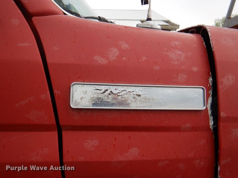 image for item DN7406 1995 Ford F800  bucket truck