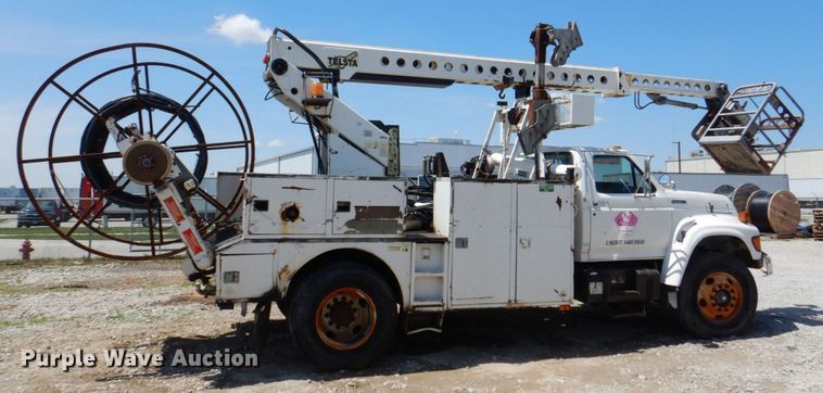 image for item DN7413 1996 Ford F800  bucket truck