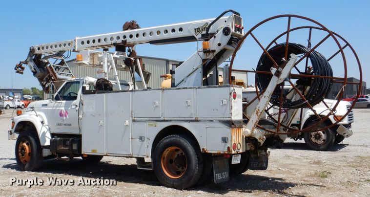 image for item DN7413 1996 Ford F800  bucket truck