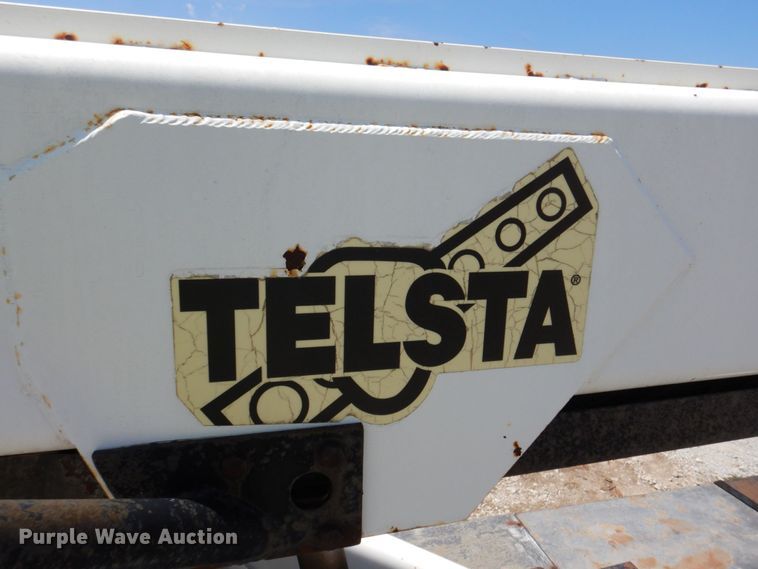 image for item DN7413 1996 Ford F800  bucket truck