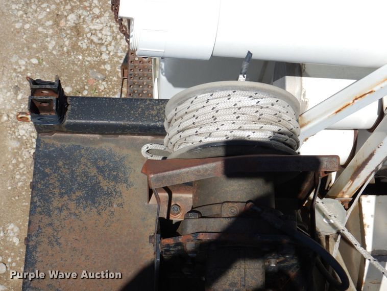 image for item DN7413 1996 Ford F800  bucket truck