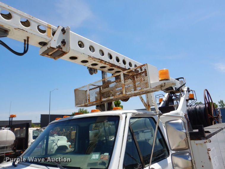 image for item DN7413 1996 Ford F800  bucket truck