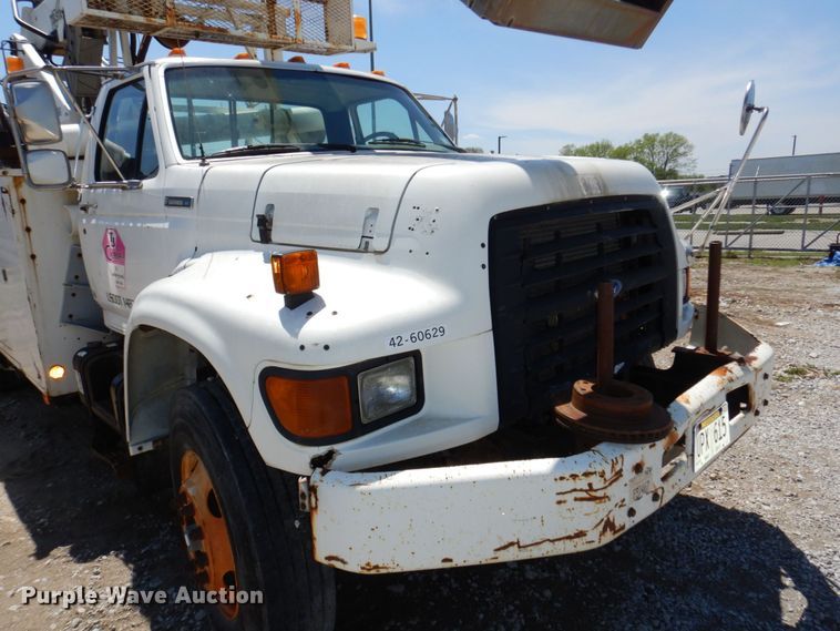 image for item DN7413 1996 Ford F800  bucket truck