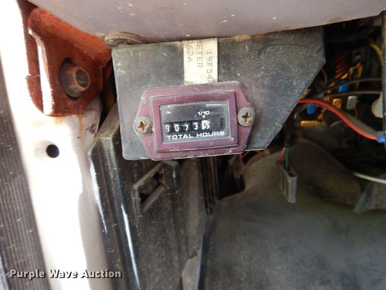 image for item DN7413 1996 Ford F800  bucket truck