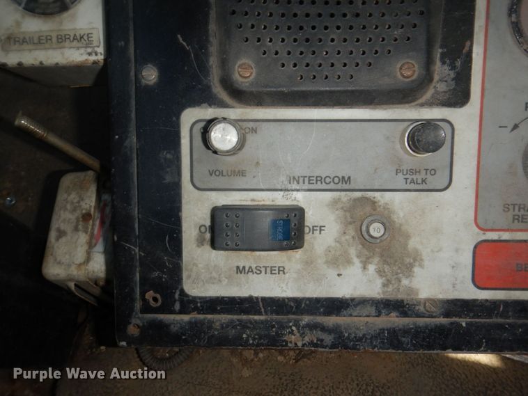 image for item DN7413 1996 Ford F800  bucket truck