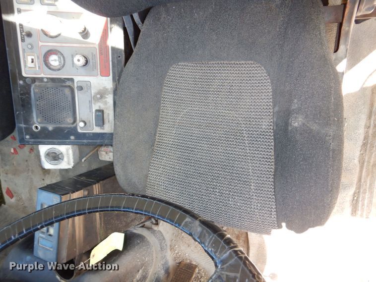 image for item DN7413 1996 Ford F800  bucket truck