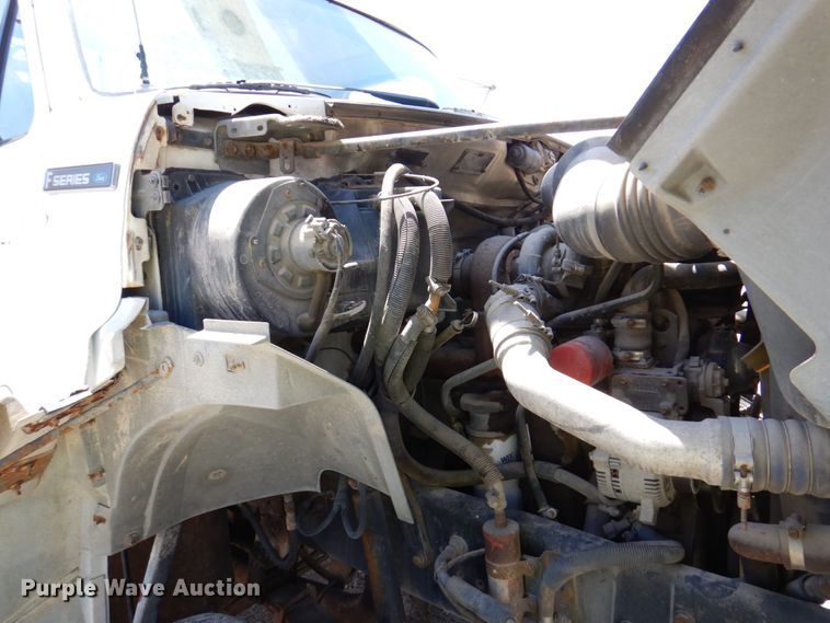 image for item DN7413 1996 Ford F800  bucket truck