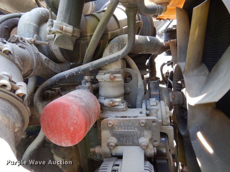 image for item DN7413 1996 Ford F800  bucket truck