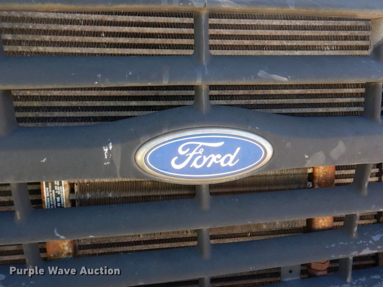 image for item DN7413 1996 Ford F800  bucket truck