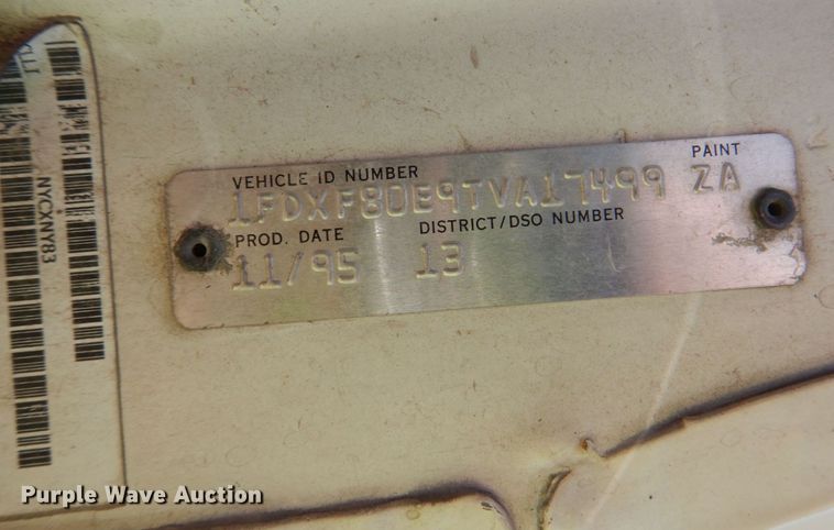 image for item DN7413 1996 Ford F800  bucket truck