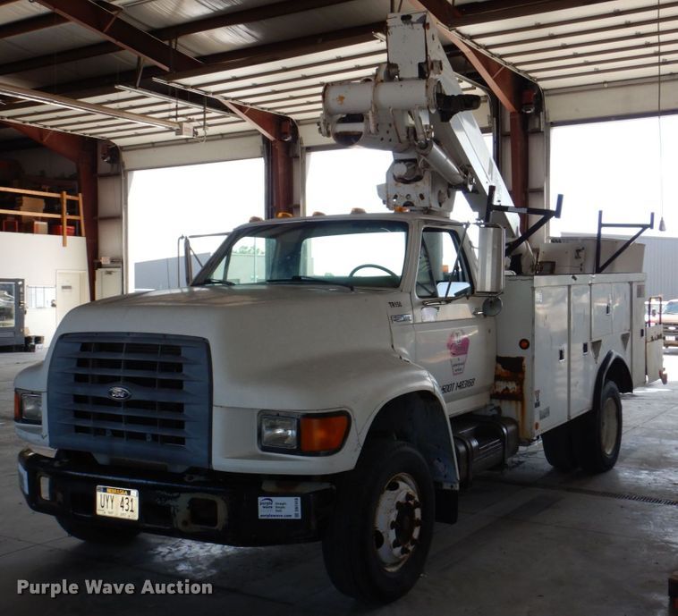 image for item DN7416 1998 Ford F800  bucket truck