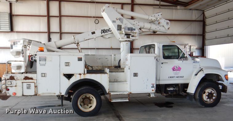 image for item DN7416 1998 Ford F800  bucket truck