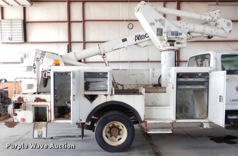 image for item DN7416 1998 Ford F800  bucket truck