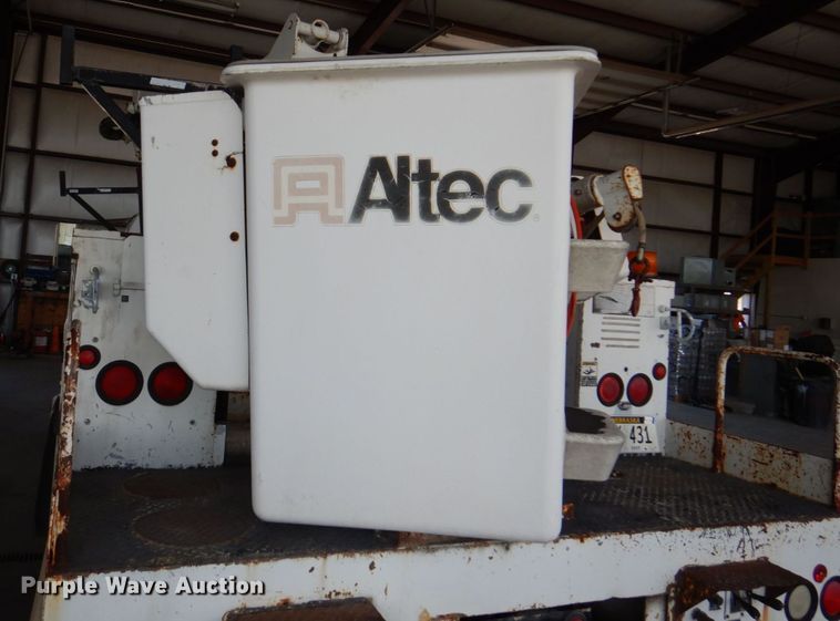 image for item DN7416 1998 Ford F800  bucket truck