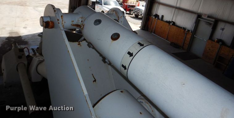 image for item DN7416 1998 Ford F800  bucket truck