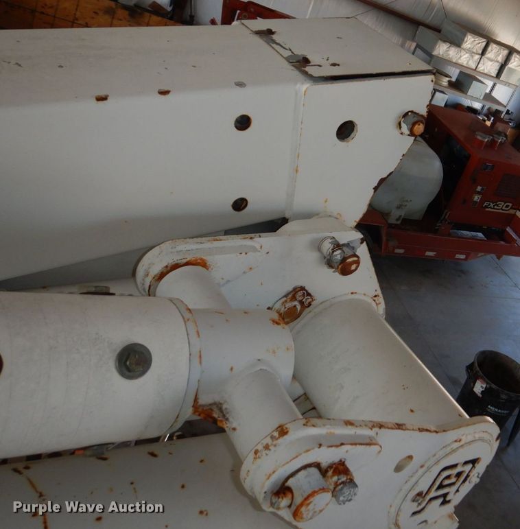 image for item DN7416 1998 Ford F800  bucket truck