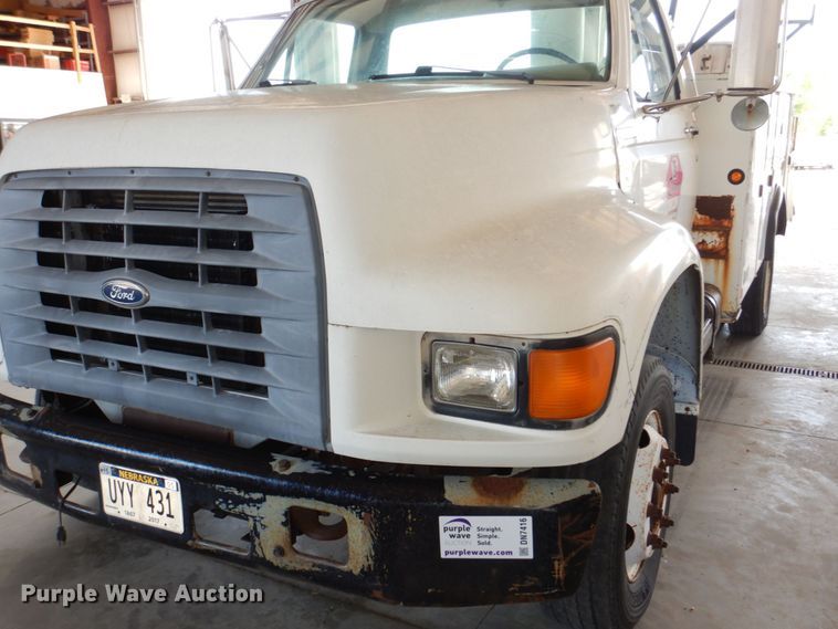 image for item DN7416 1998 Ford F800  bucket truck